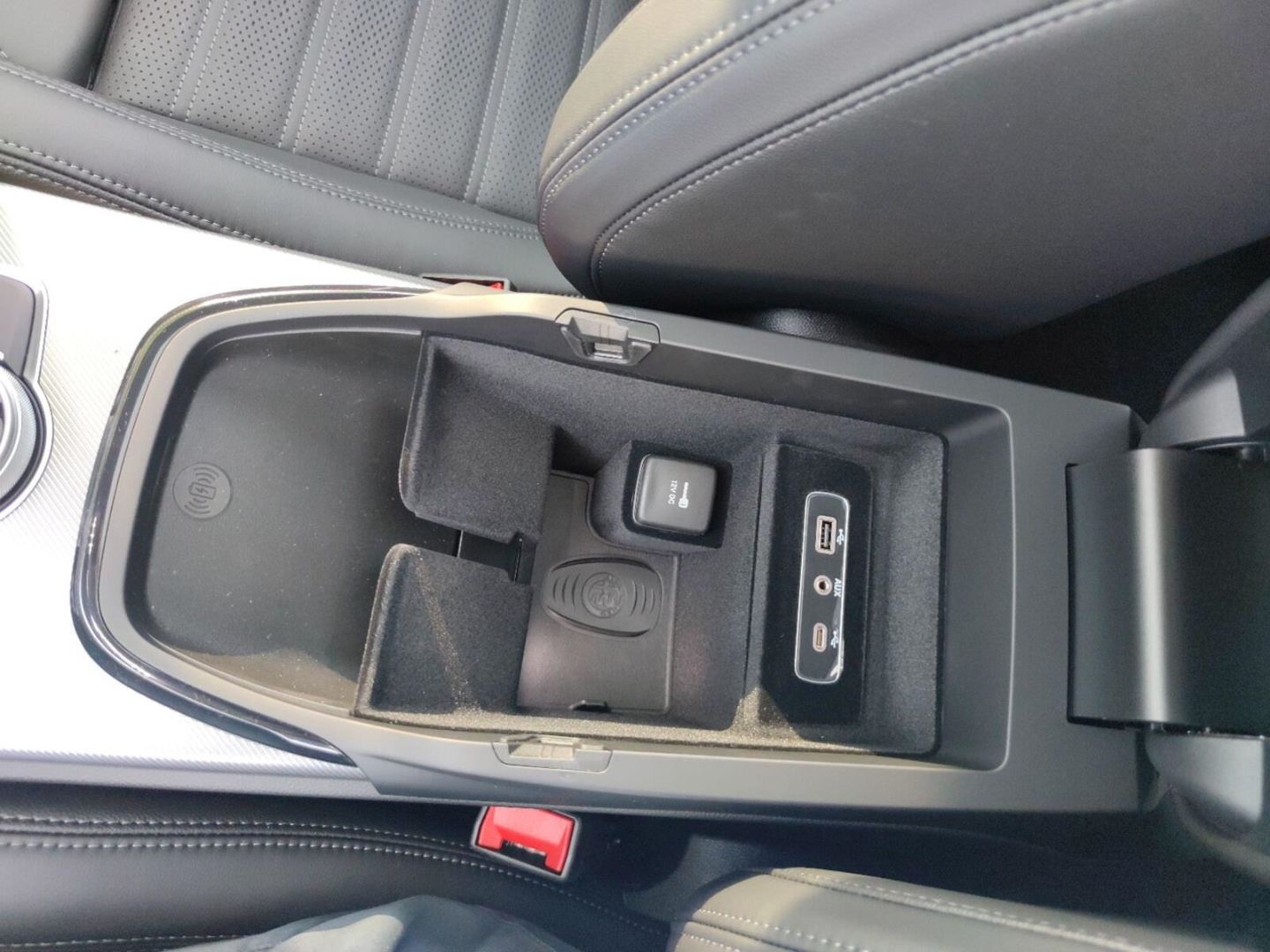 Fahrzeugabbildung Alfa Romeo Stelvio Veloce Q4 2.0 Turbo-21 Zoll-Panoramadach