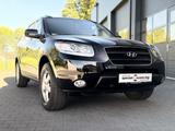Hyundai Santa Fe 2.0 CRDi Team 08 / Automatik / Allrad - Hyundai SANTA FE mit Diesel-Antrieb: Geländewagen, 2.0