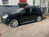 Porsche Cayenne 3.0 Diesel Facelift Tausch - Porsche Cayenne aus 2009 mit Diesel-Antrieb