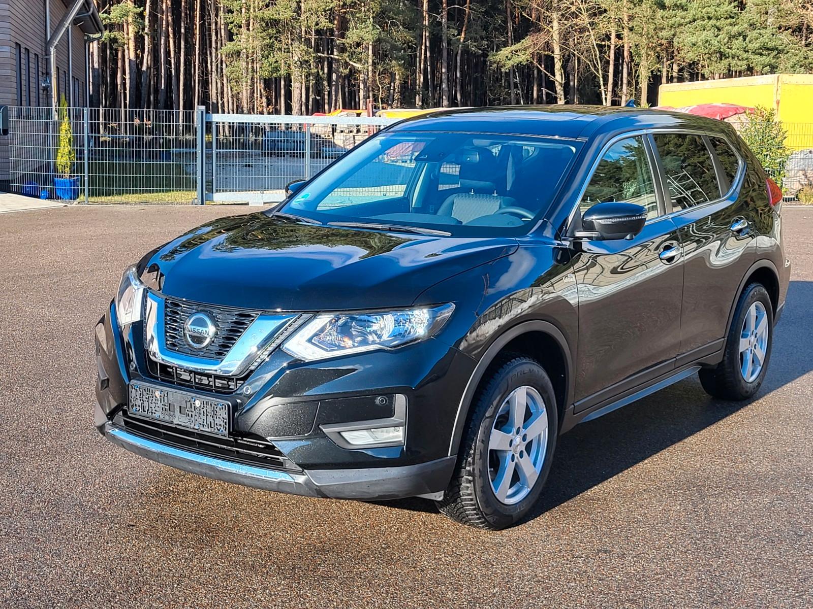 Nissan X-Trail 1.7dCi 4x4 Autom./PANO/AHK/360°/Eu6