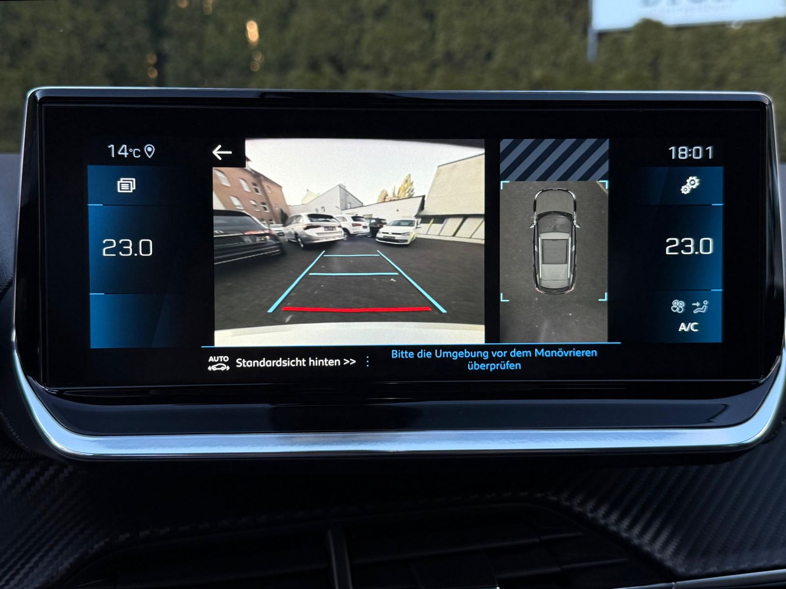 Fahrzeugabbildung Peugeot 2008 1.5 BlueHDI Allure Pack LED+NAV+SHZ+KAM+DAB