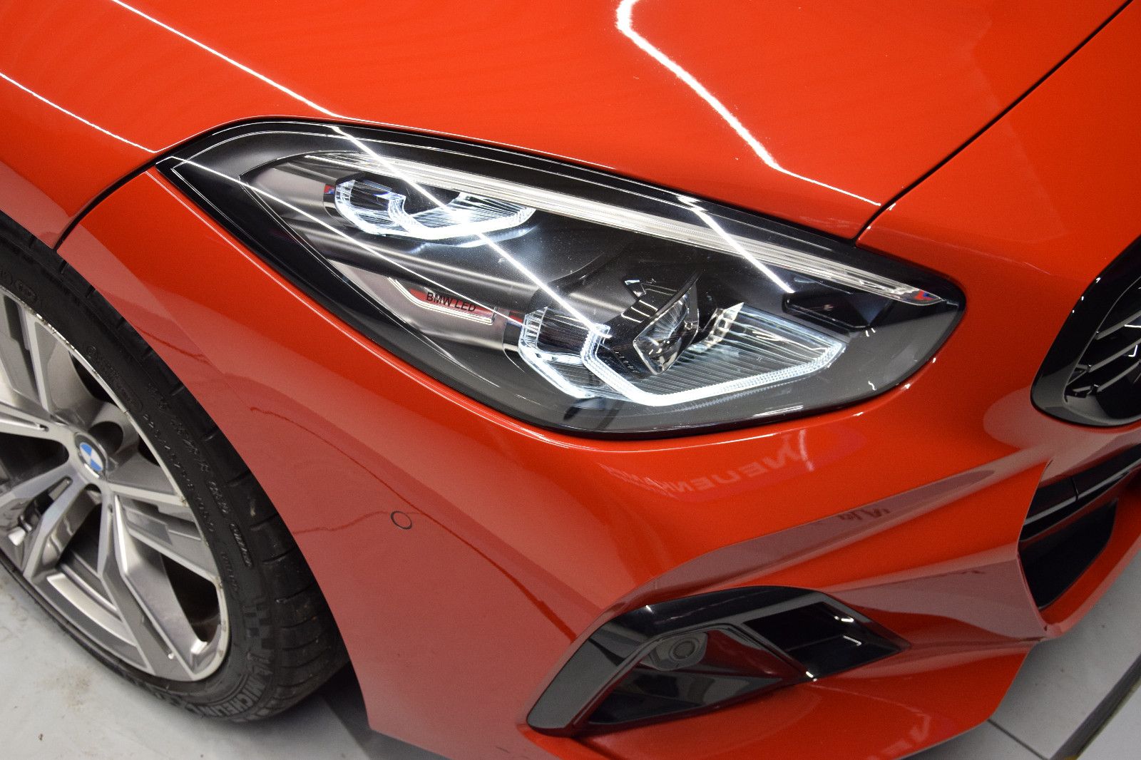 Fahrzeugabbildung BMW Z4 Roadster sDrive 20 i M-Sport Leder HuD Kamera