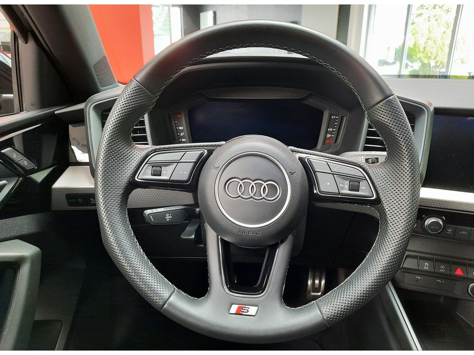 Fahrzeugabbildung Audi A1 Sportback 30 TFSI S-line *Cam*LED*PDC*Navi*