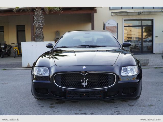 Maserati MASERATI Quattroporte 4.2 V8 Aut. Sport GT