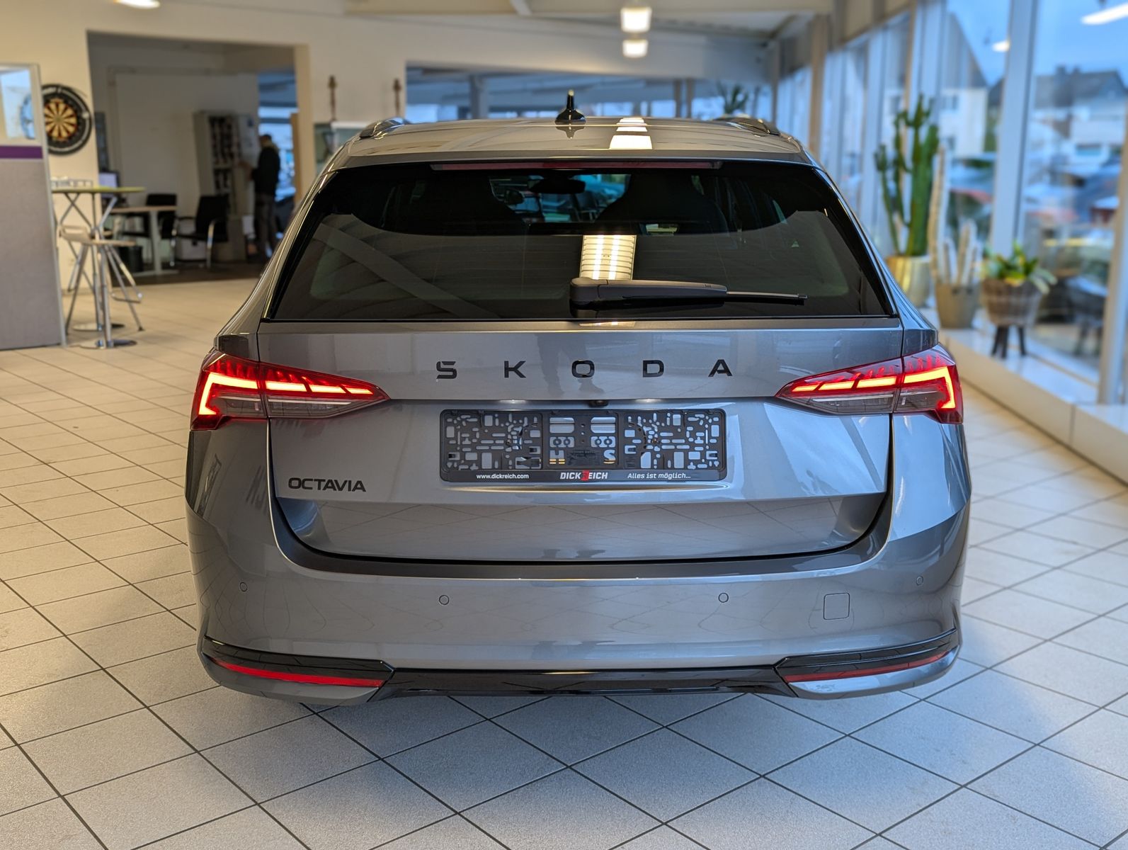 Изображение автомобиля SKODA Octavia 1.5 TSI Sportline Pano Martix Cam AHK