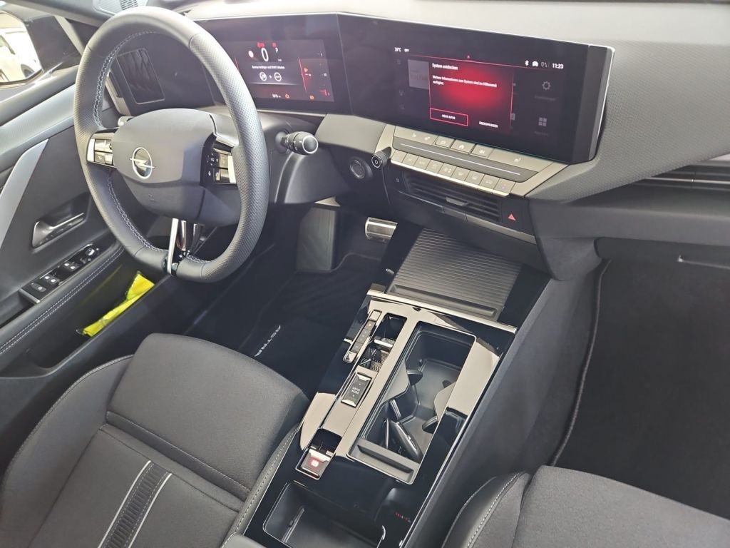 Fahrzeugabbildung Opel Astra Sports Tourer 1.2 Turbo Automatik GS