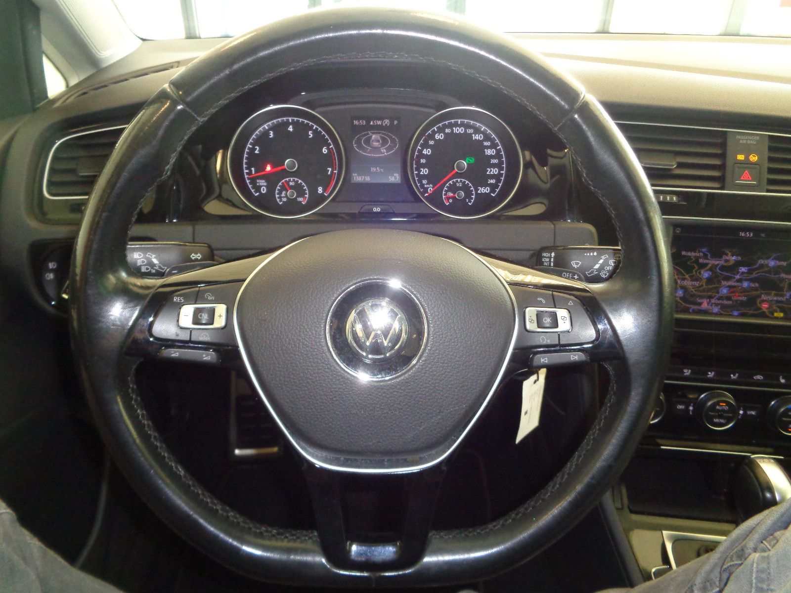 Fahrzeugabbildung Volkswagen Golf Variant 1.4 TSI / NAVI / KLIMA / AHK