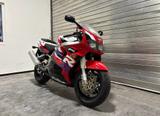Honda CBR 900 RR Rarität, kaum KM - HONDA 1997 CBR 900