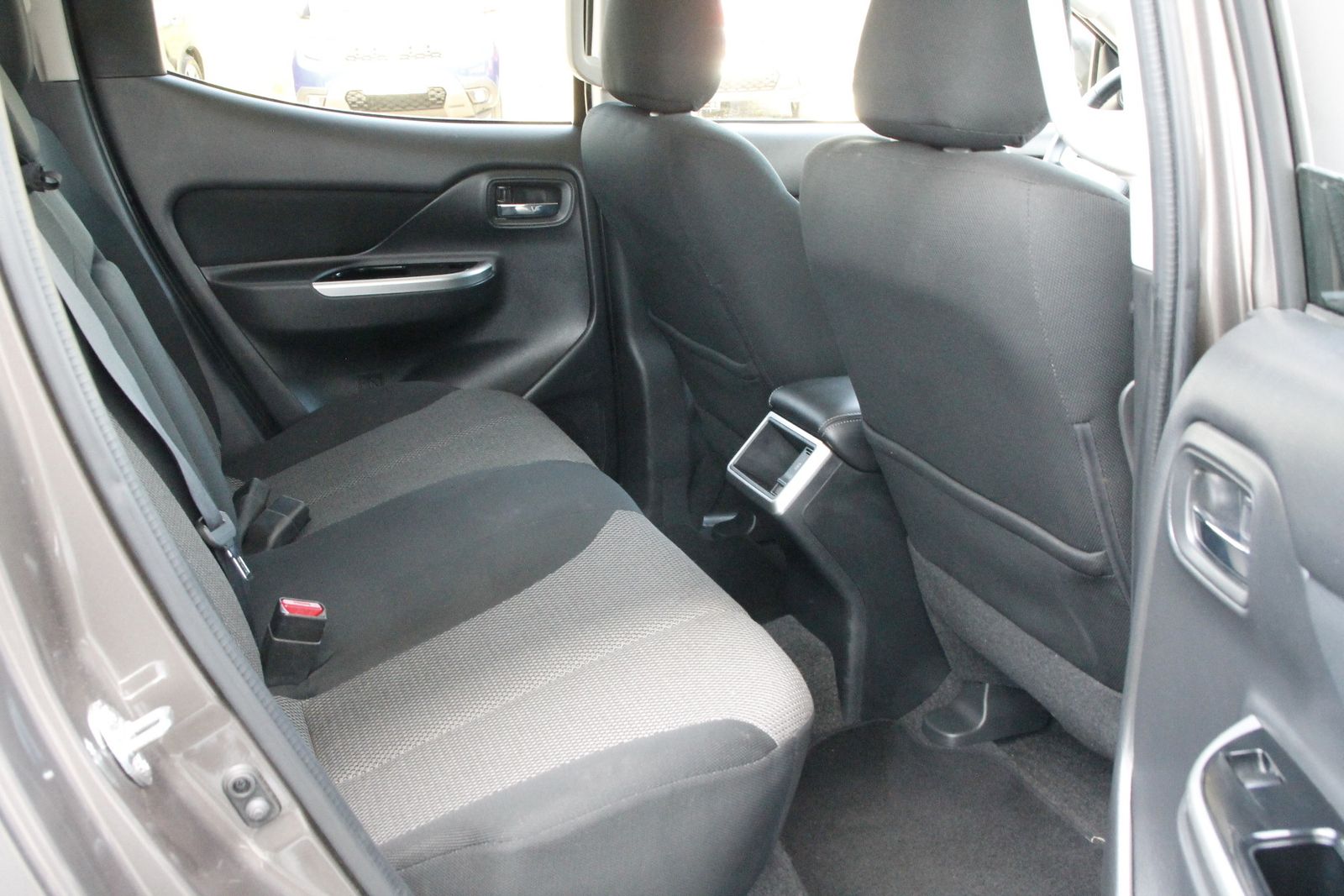 Fahrzeugabbildung Mitsubishi L200 (KL0/KJ0) Spirit Doppelkabine 4WD
