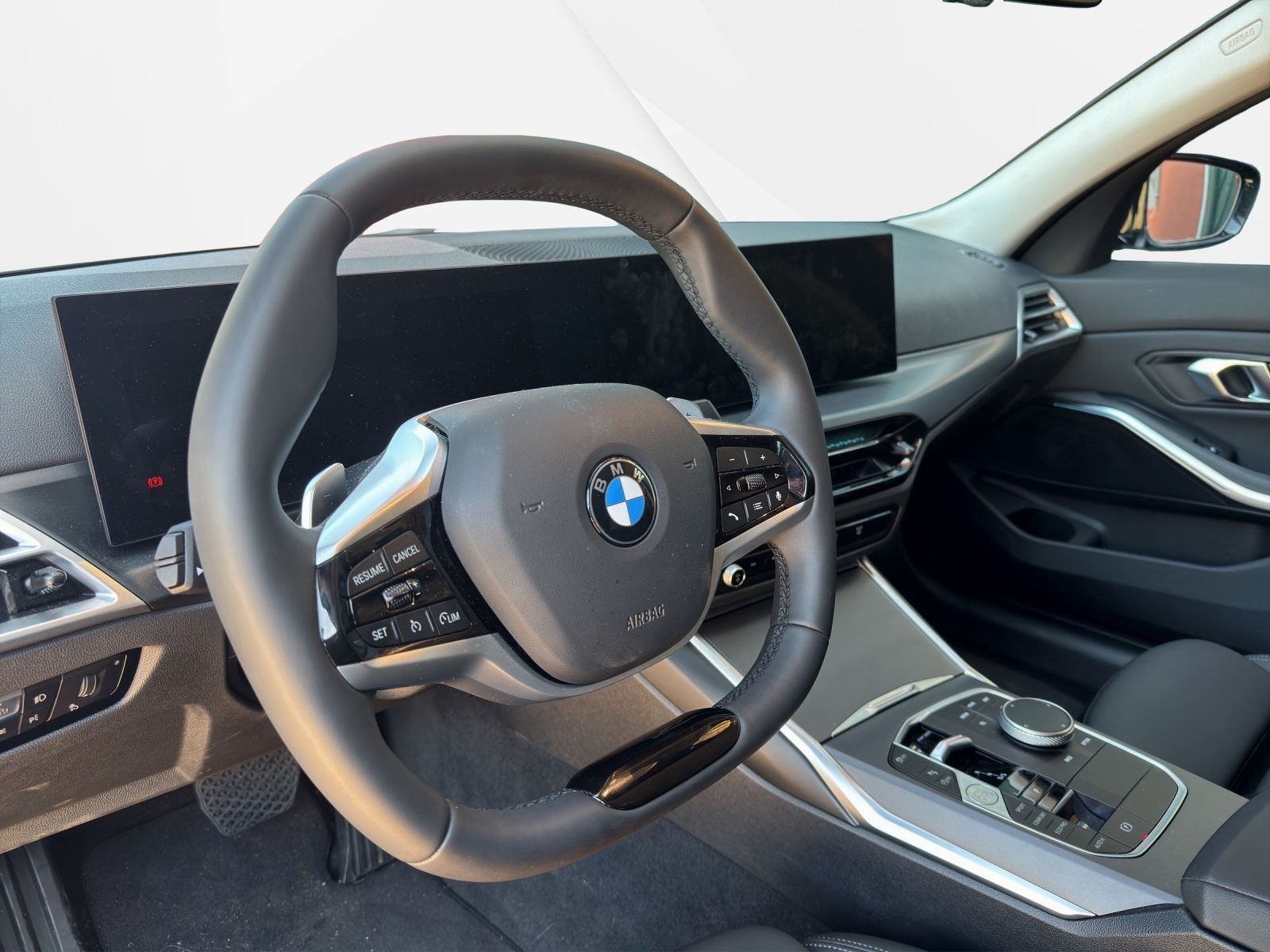 BMW 318 i Touring *Kamera *LEDER *Sport *DriveAssist foto 10