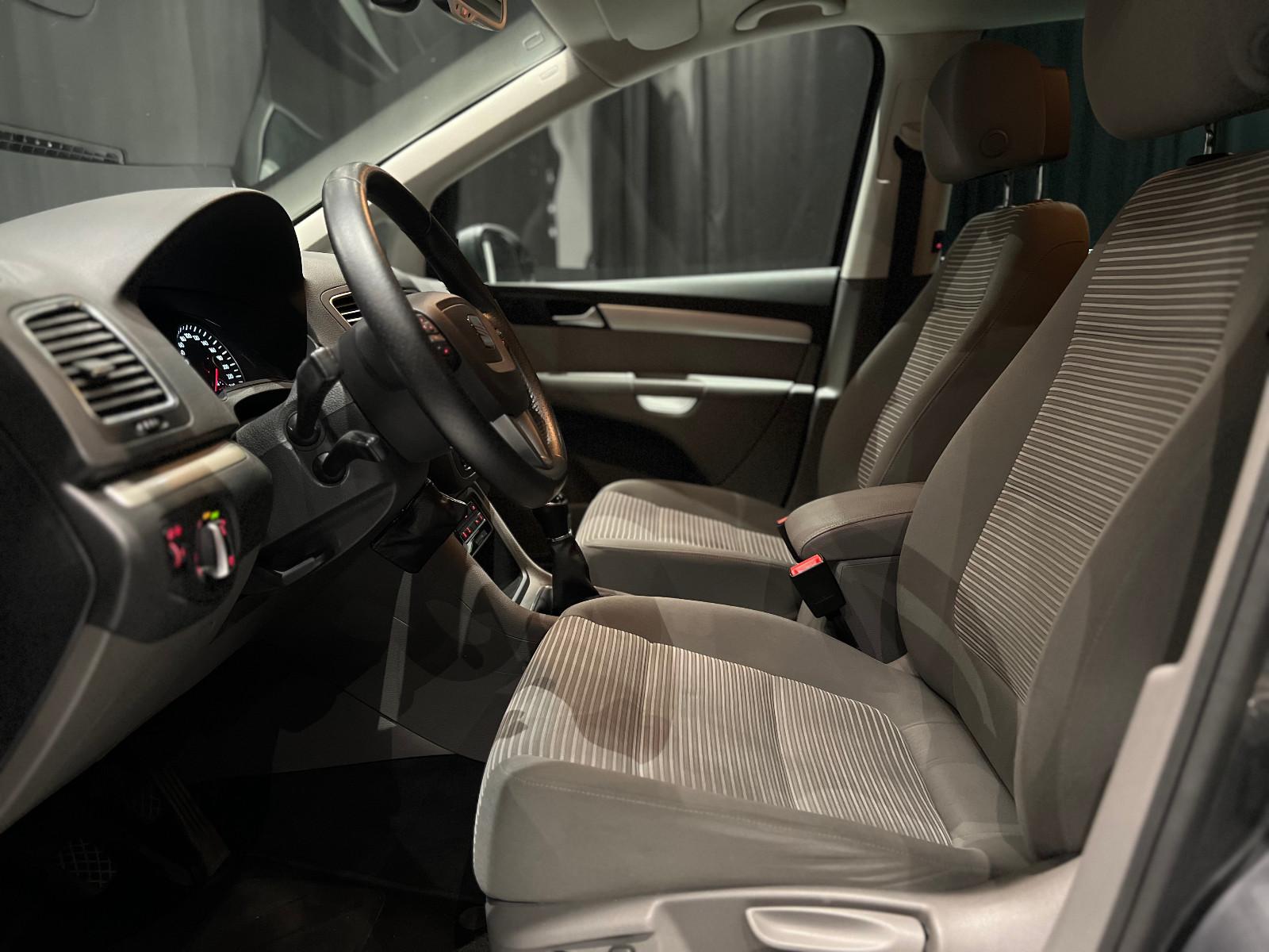 SEAT Alhambra 2.0 TDI 140 ch • 7 places • Portes électriques • Caméra • GPS • 3 zones