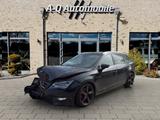 Seat Leon ST FR*Xenon*Led*Navi*Pdc*Shz* - Seat Leon Unfallwagen