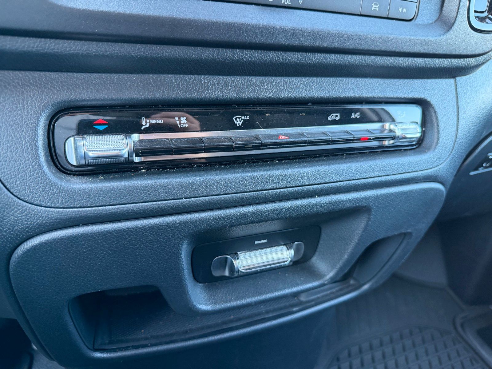 Fahrzeugabbildung Mercedes-Benz Vito 116 CDI Extral 9G Klima Kamera SHZ