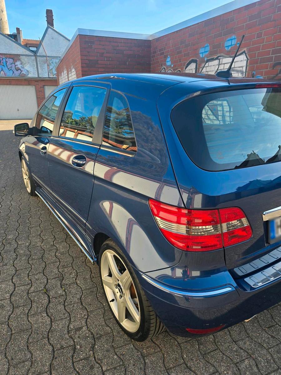 Mercedes-Benz B170 2009 — photo 15