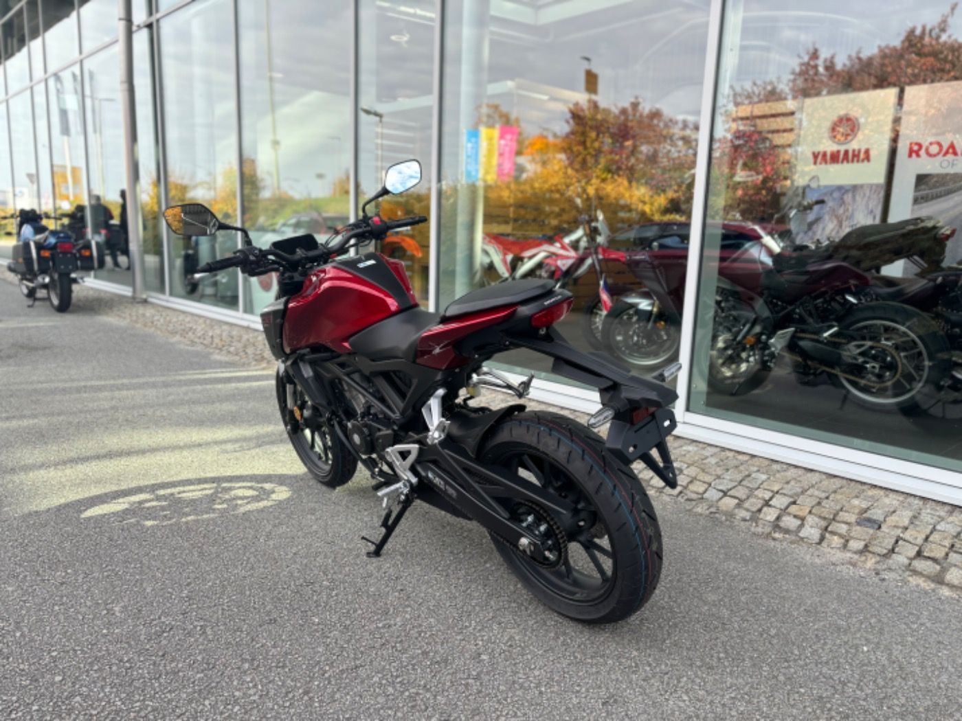 Fahrzeugabbildung Honda CB 125 R 2025