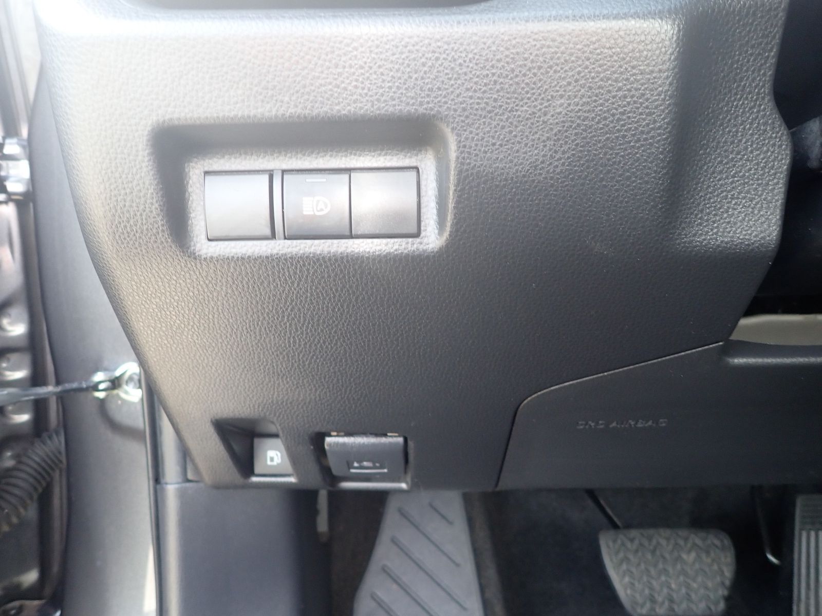 Fahrzeugabbildung Toyota RAV 4 Hybrid 4x2 Comfort