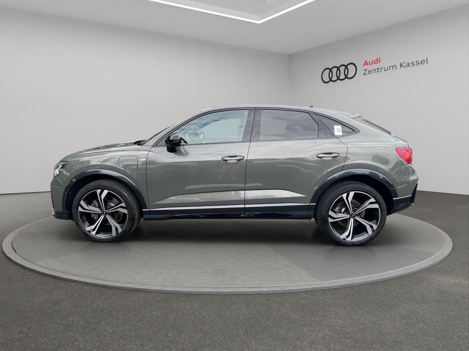 Audi Q3 SB 45 TFSI e S line Matrix AHK Kamera Navi foto 3