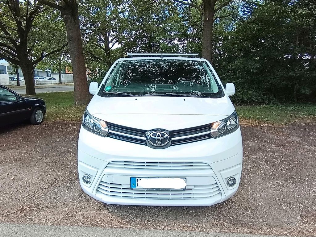 Image of Toyota Verso