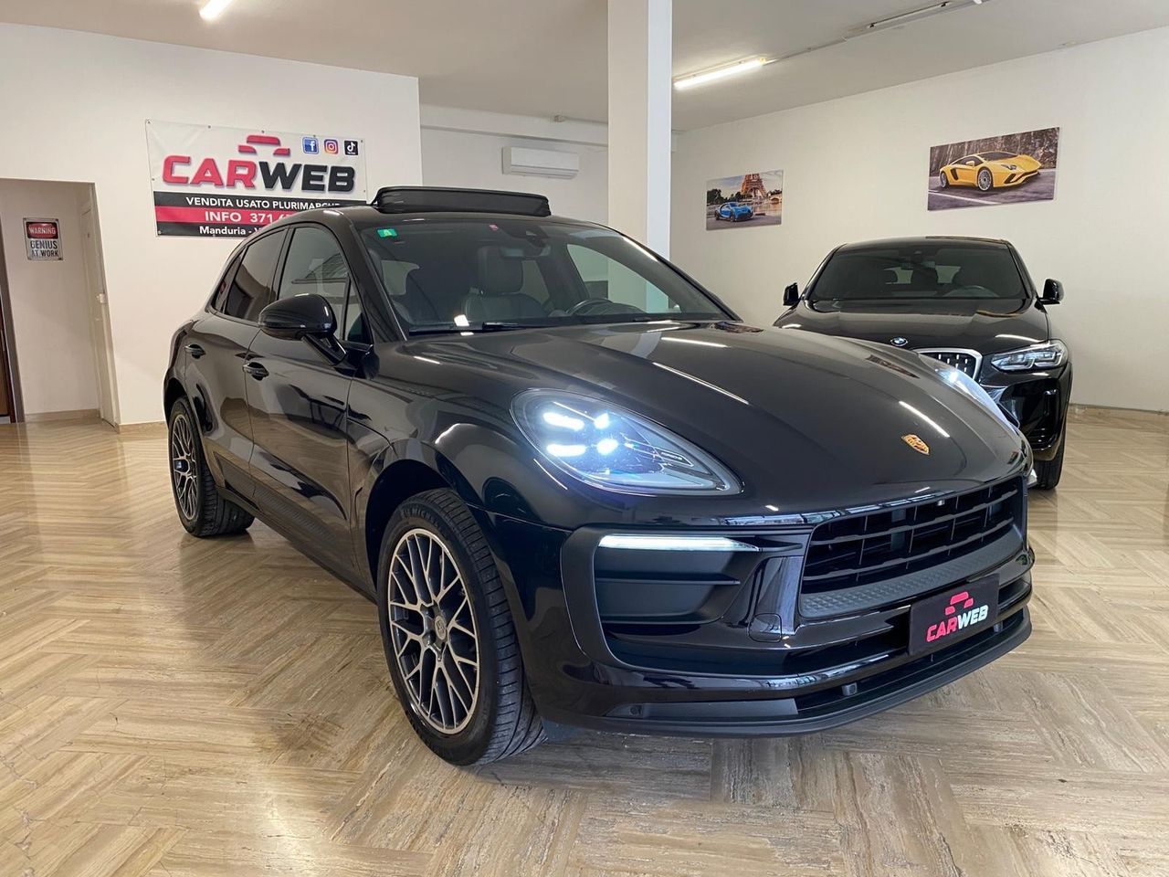 Porsche PORSCHE MACAN 2.0 NY 2023 TETTO APRIBILE imagem 3