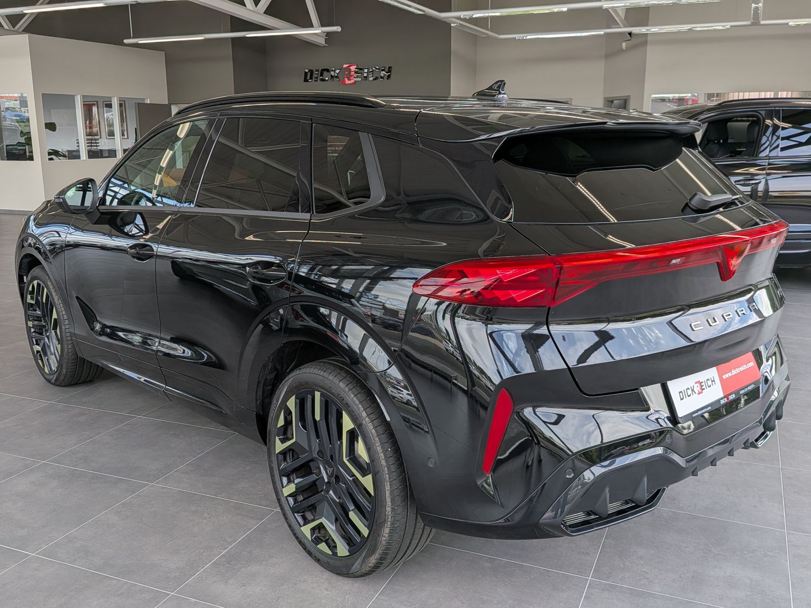 Fahrzeugabbildung CUPRA Terramar 1.5 eTSI Tribe Sennh Matrix HUD AHK 20