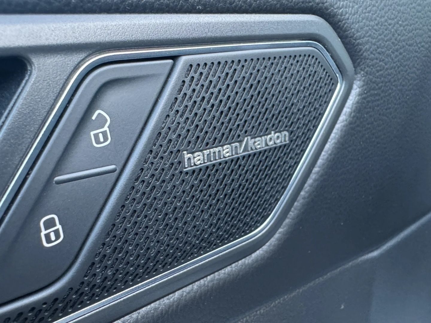 Tiguan Allspace 2.0 TSI R-LINE *STDHZG*AHK*H&K*