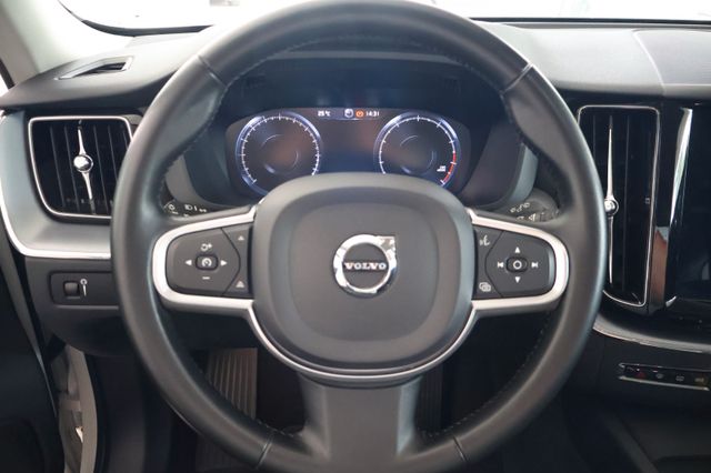 Volvo XC60 Momentum LED 360 Kamera CarPlay
