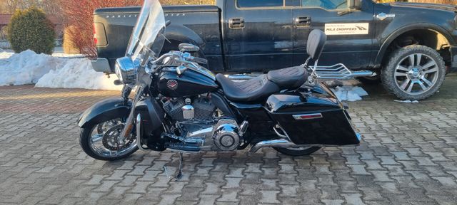 Harley-Davidson ROAD KING CVO SCREAMIN EAGLE 110 CC FLHRSE