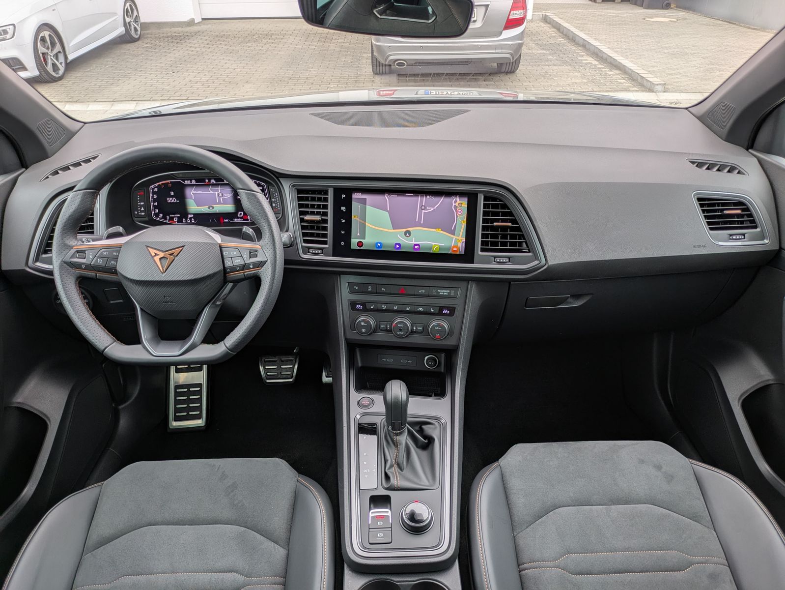 Fahrzeugabbildung CUPRA Ateca 1.5 TSI DSG AHK*LED*ACC*APP*KAMERA*19"