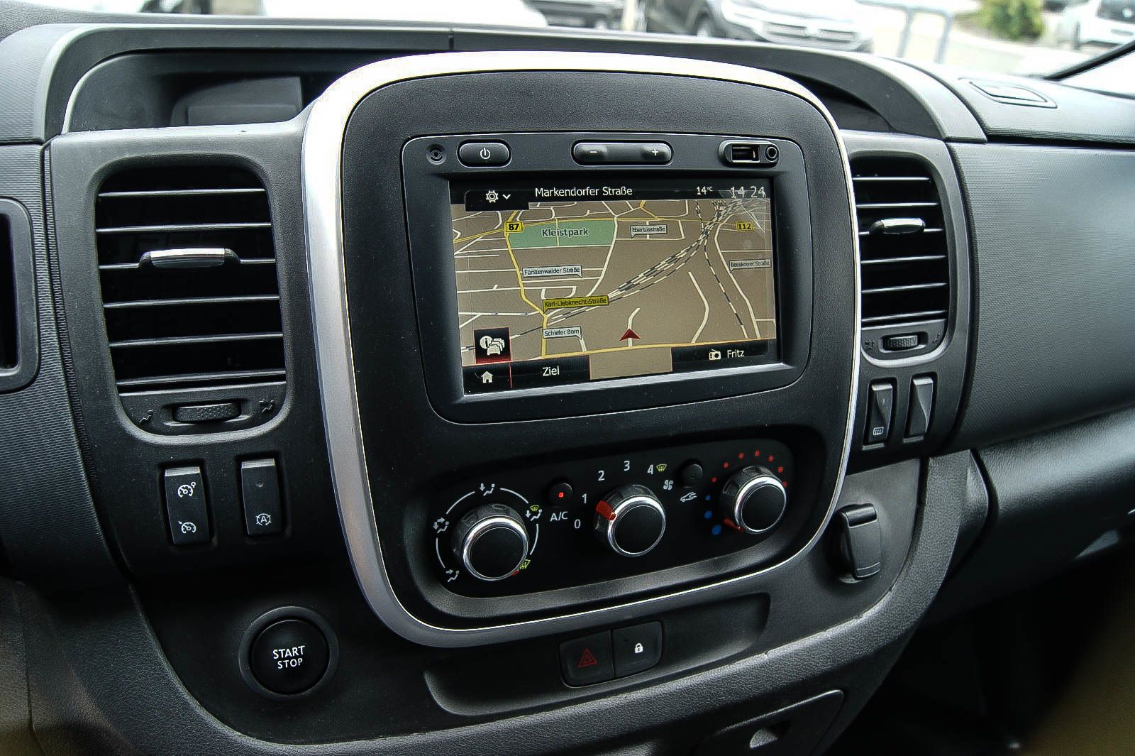 Fahrzeugabbildung Nissan NV300 MIXTO Family L2H1 NAVI KAMERA 6-Sitze