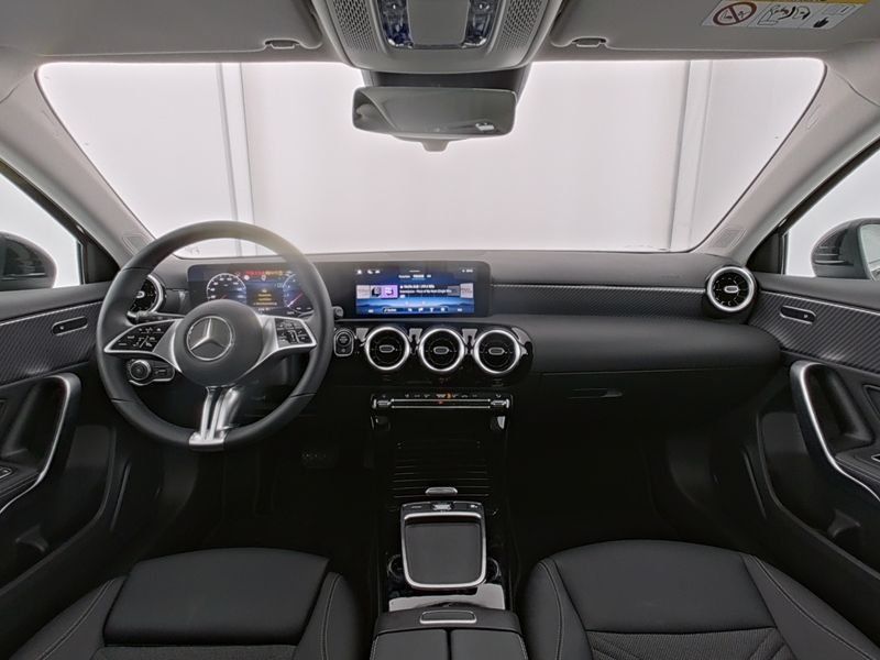 Fahrzeugabbildung Mercedes-Benz A 180 Progressive *LED*Kamera*MBUX*PDC*SHZ*7GDCT