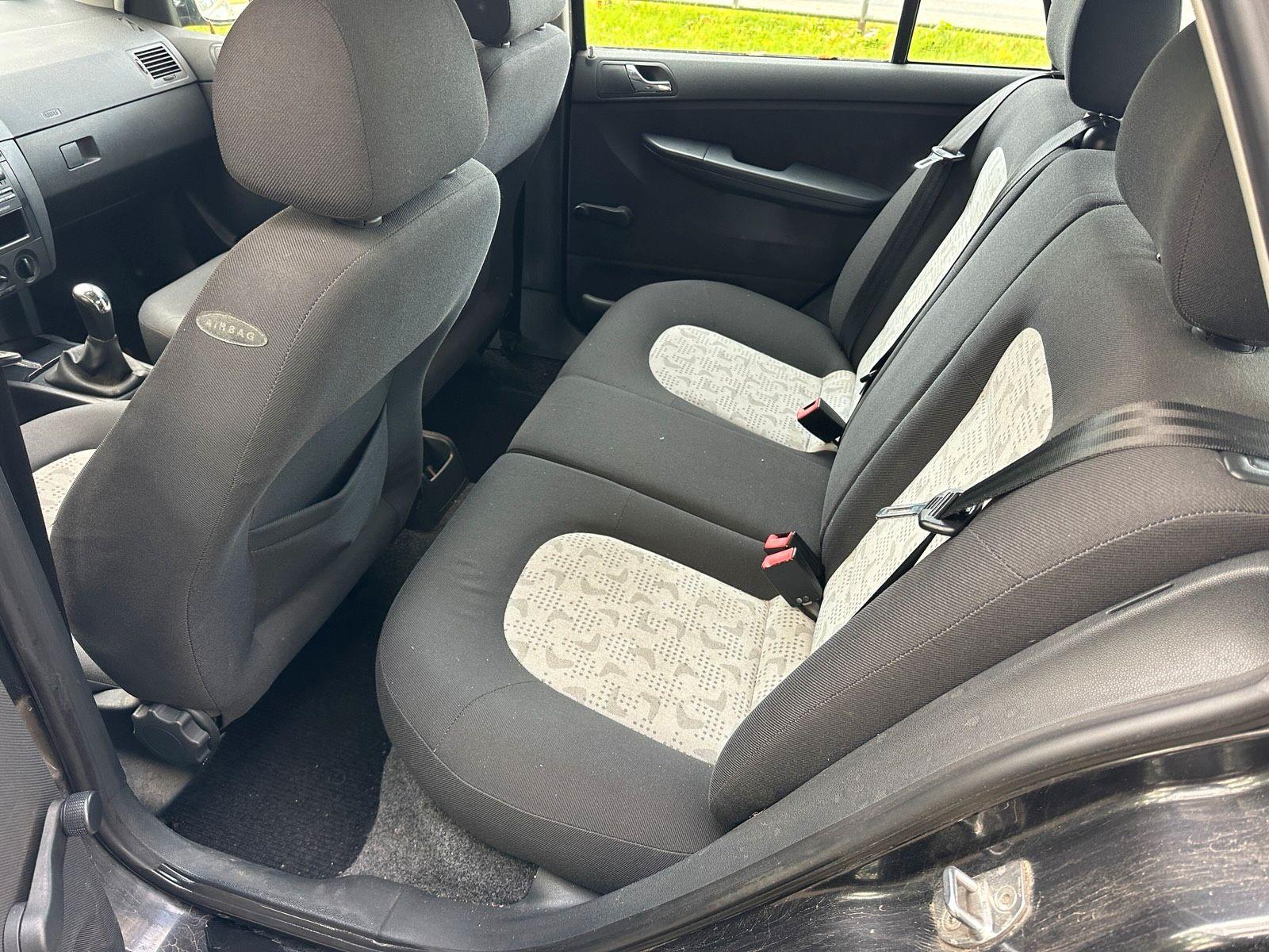 Skoda Fabia 2004 — photo 8