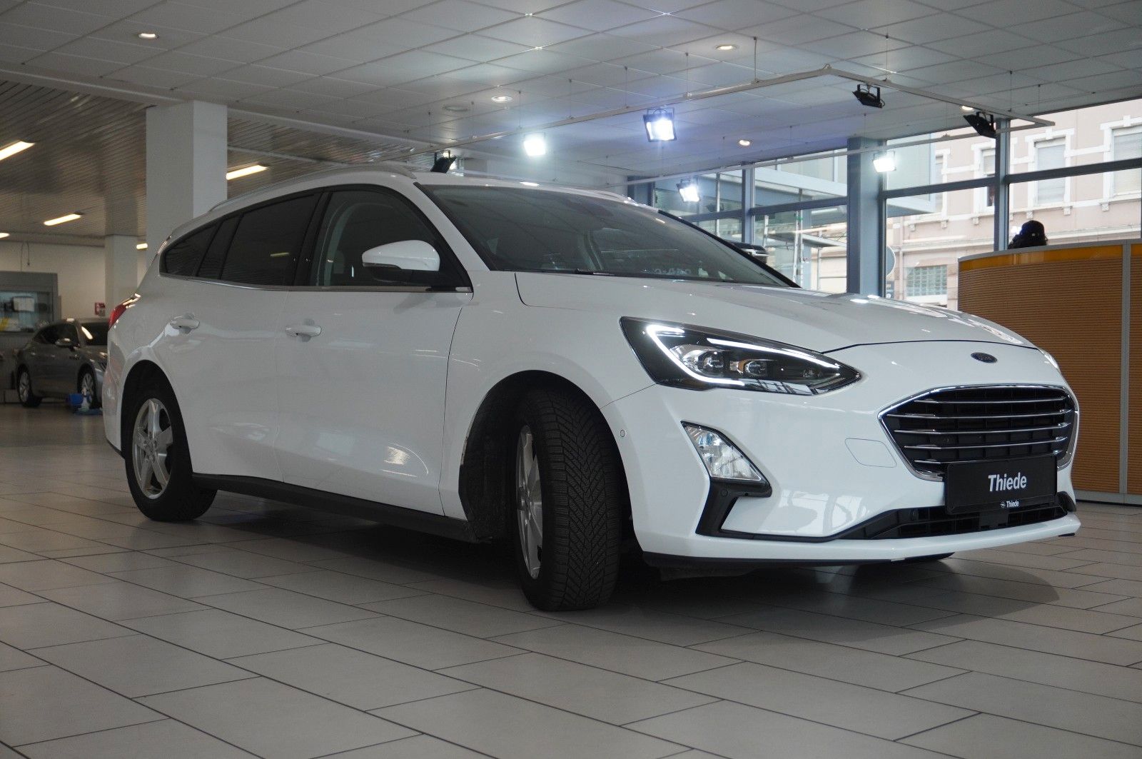 Fahrzeugabbildung Ford Focus Turnier 2.0D TITANIUM NAVI/LED/KAMERA/SHZ