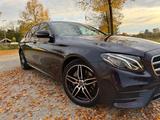 Mercedes-Benz E 220 d 4MATIC Autom. AMG Paket - Mercedes-Benz E 220 Gebrauchtwagen in München