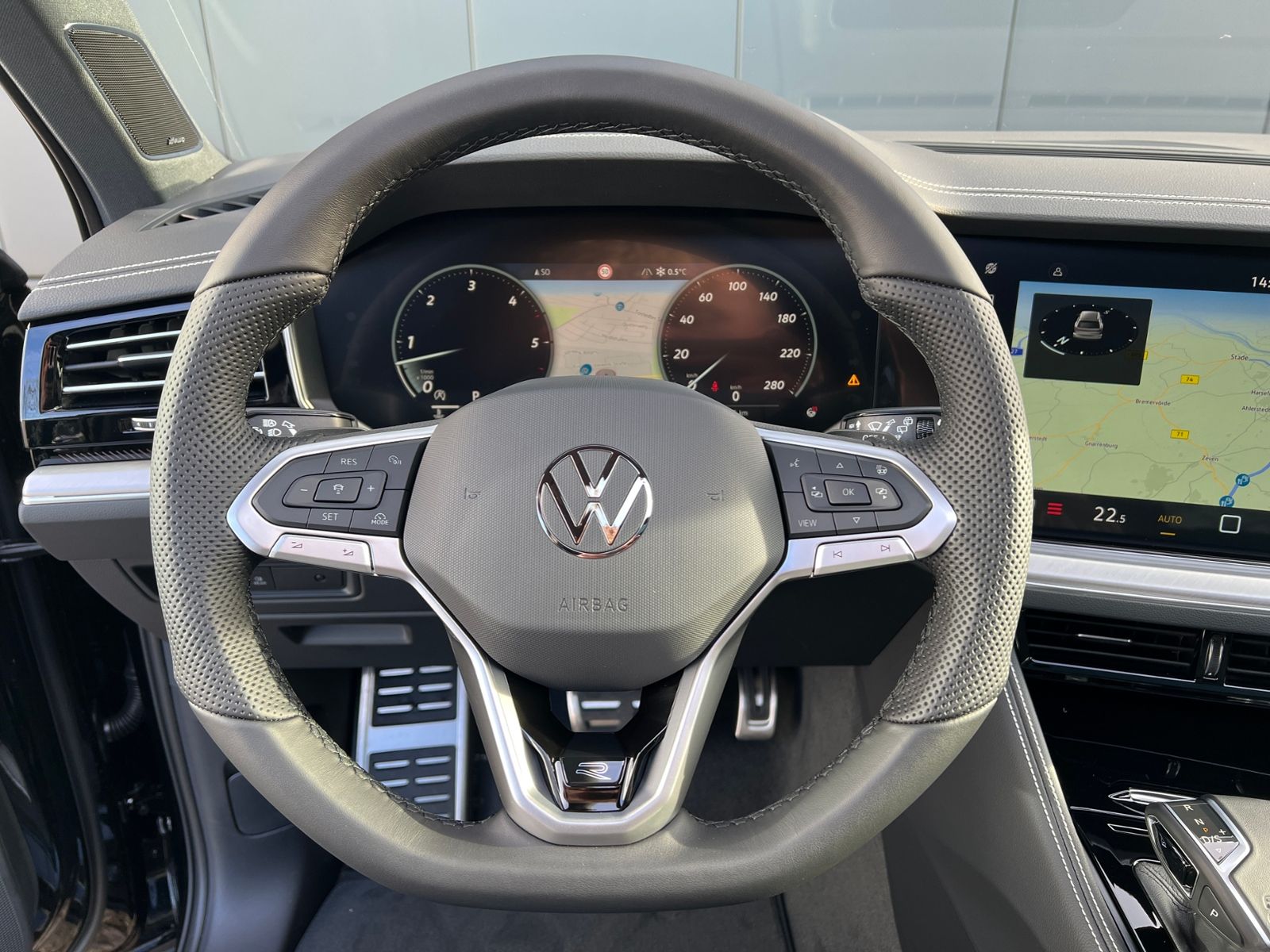 Fahrzeugabbildung Volkswagen Touareg R-Line FINAL EDITION V6 TDI SCR 4MOTION