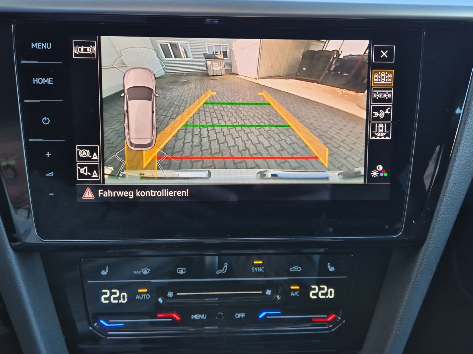 Fahrzeugabbildung Volkswagen Arteon SB TSI R-Line DSG Matrix AHK Navi AID ACC