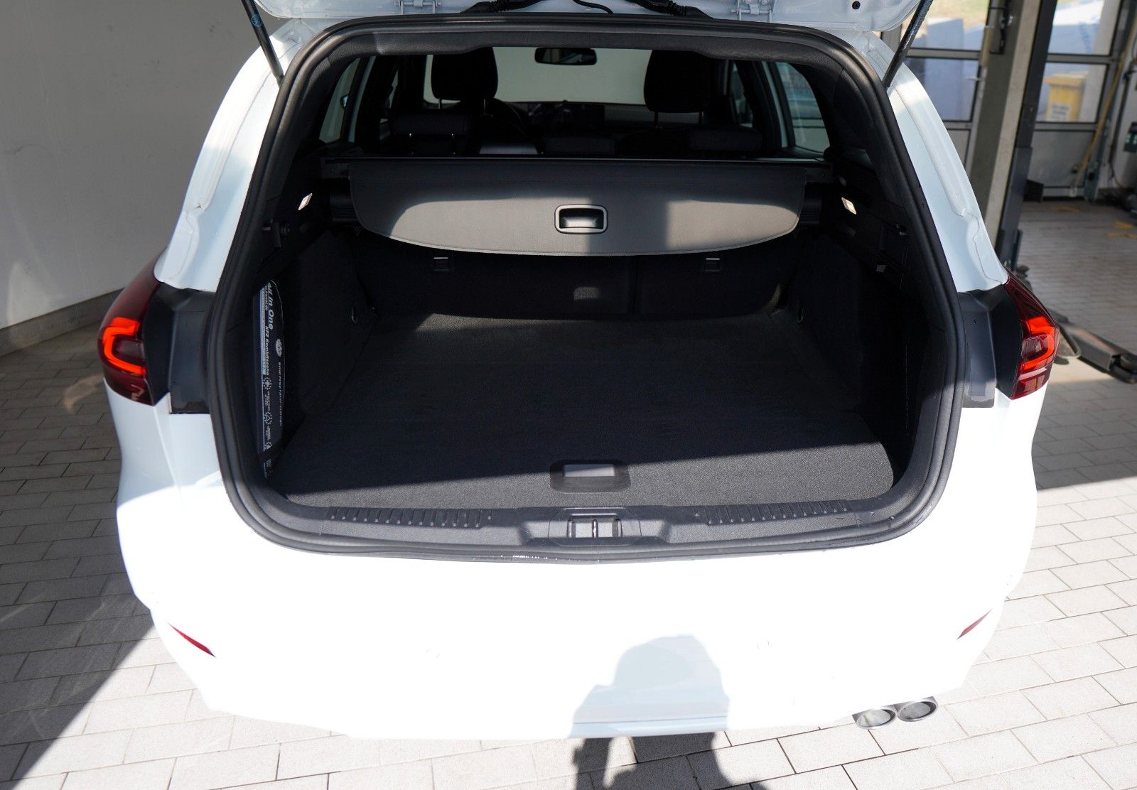 Fahrzeugabbildung Ford Focus Turnier ST-Line *MwSt*1.Hand*Autom.*Navi*