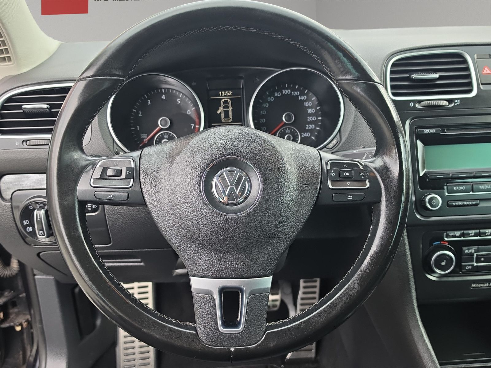 Fahrzeugabbildung Volkswagen Golf VI Style AUS 1.HAND SHZ PDC KLIMA TÜV NEU