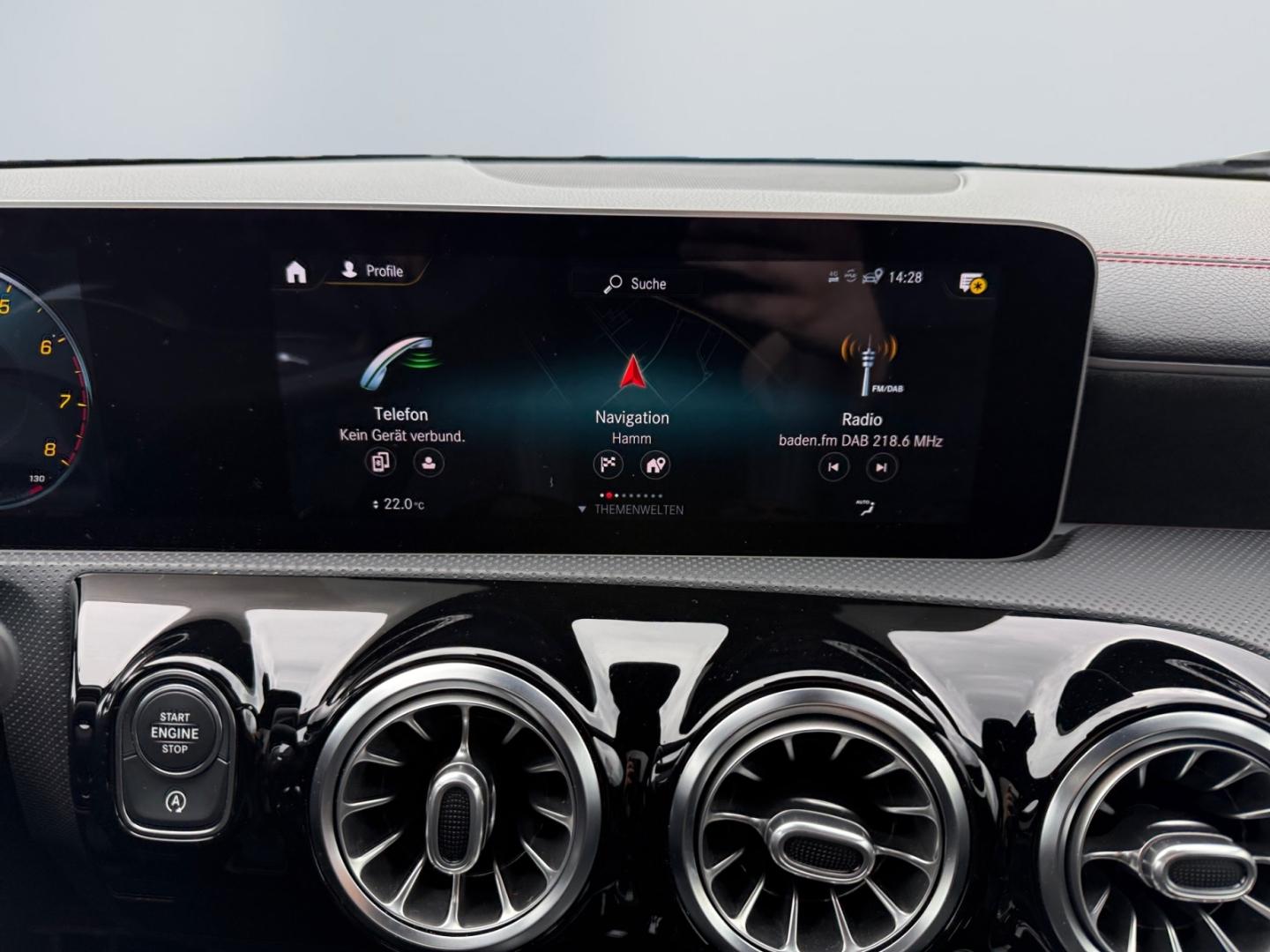 Mercedes-Benz CLA 200 Shooting Brake AMG Line*Pano*LED*Kamera*