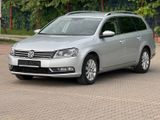 Volkswagen Passat 2.0 TDI Kombi *NAVI *XENON *140 PS - Volkswagen Passat: 140 Ps