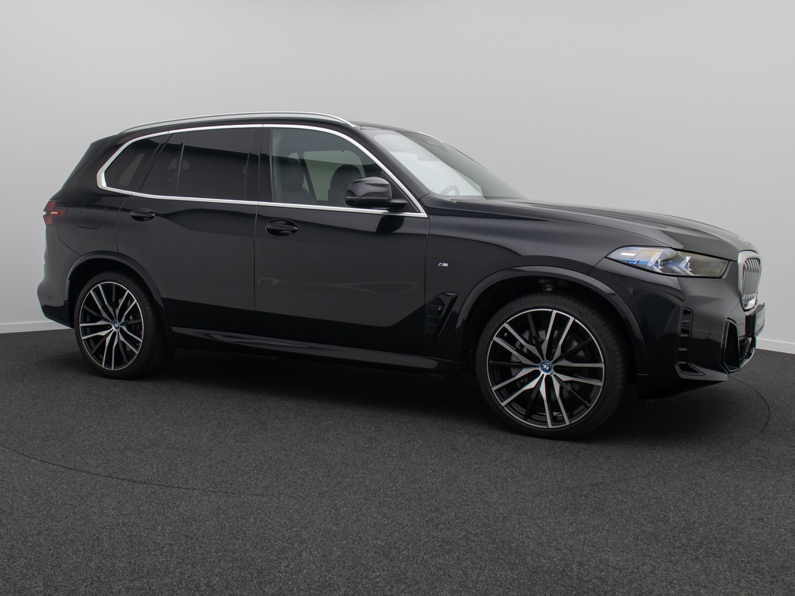 Fahrzeugabbildung BMW X5 xD50e M Sport 360&deg;H/K Panorama AHK DAB 22Zoll