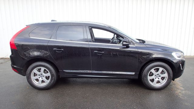 Volvo XC60 D4 Summum Geartronic Leder Navi AHK