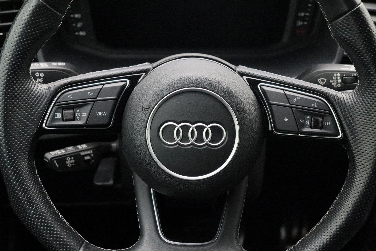Fahrzeugabbildung Audi A1 Sportback 30 TFSI S line 18"Optik schwarz LED