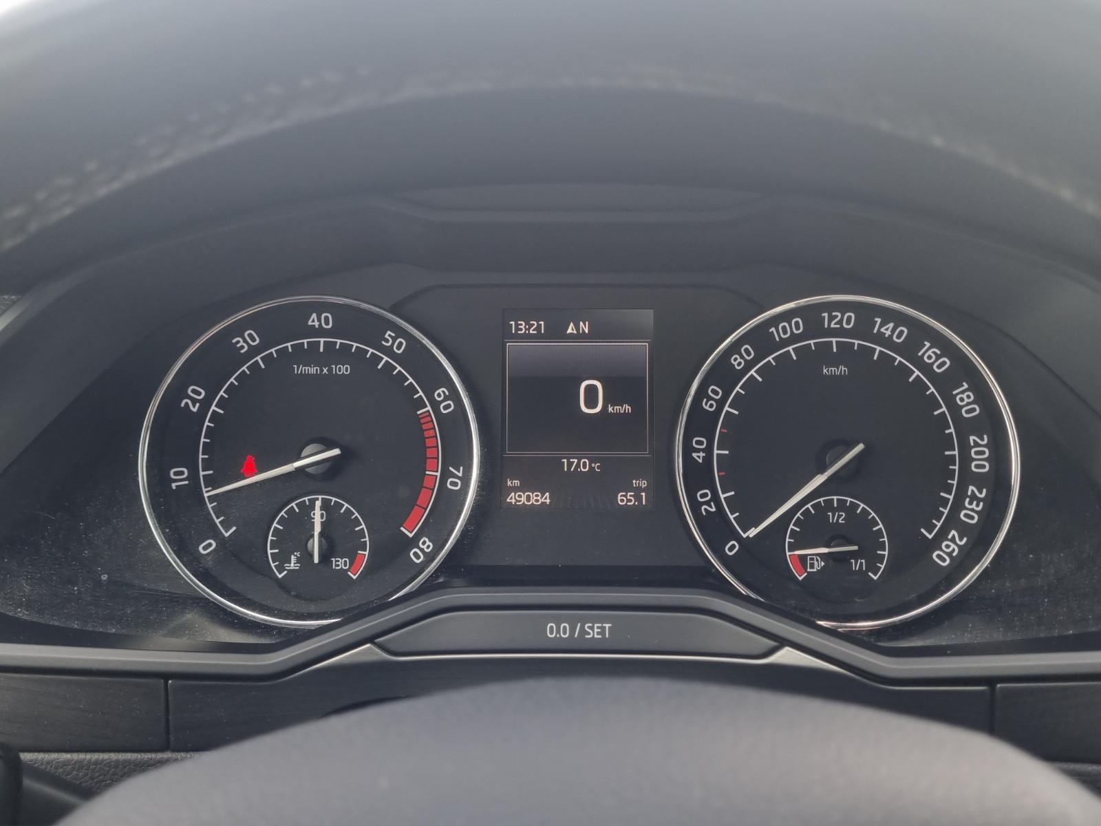 SKODA SUPERB COMBI 1.4 TSI 150ch STYLE BVM Toit ouvrant pano Sièges sport chauffants Historique présent - 1ERE MAIN