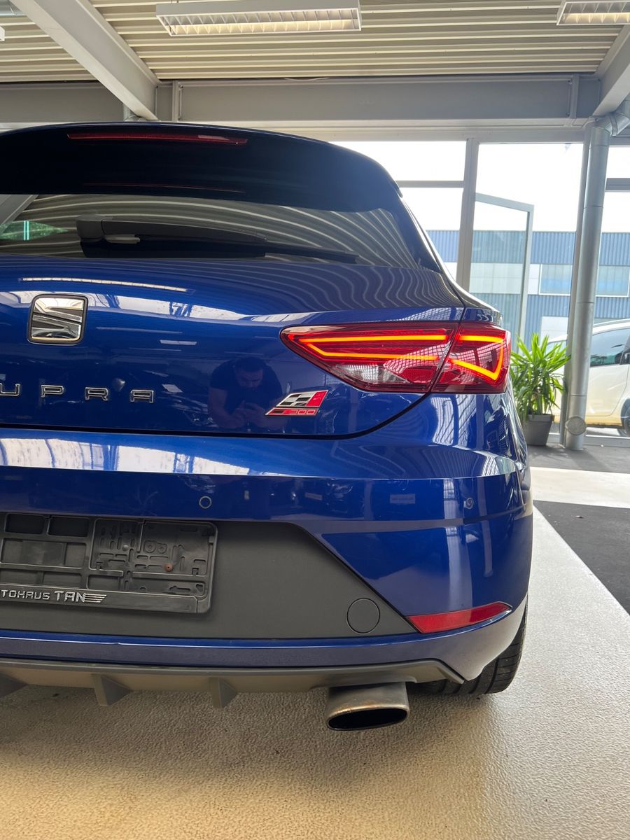 Fahrzeugabbildung SEAT Leon SC Cupra 300 *Mystery Blue* SPORTSITZE *