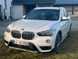 BMW verkaufe BMW X1 28i - BMW 1er Reihe mit Benzin-Antrieb: Geländewagen