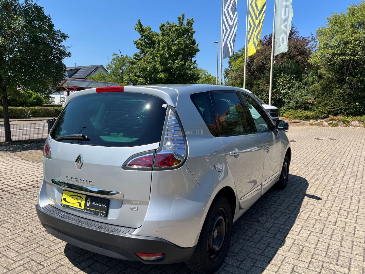 Fahrzeugabbildung Renault Scenic III BOSE Edition Dci 110 Navi BOSE-Sounds