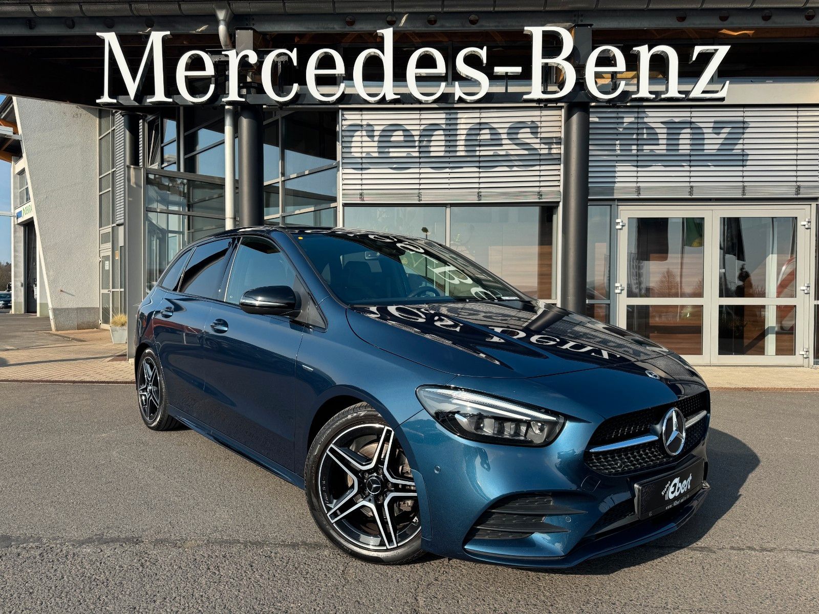 Fahrzeugabbildung Mercedes-Benz B 200 d Edition AMG Night+AHK+Burm+Ambiente