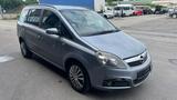 Opel Zafira B Edition CNG 7 Sitze - Opel Zafira mit CNG-Antrieb: Kleinbus, B
