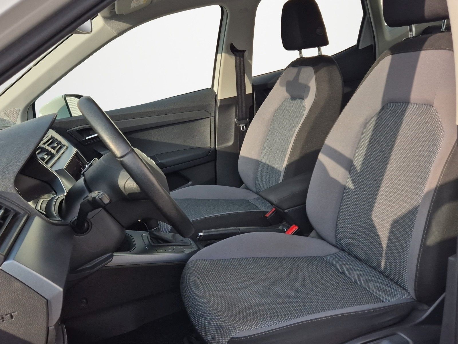 Fahrzeugabbildung SEAT ARONA STYLE DSG LED GRA APP ALU ALLWETT