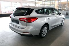 Fahrzeugabbildung Ford Focus Cool & Connect NAVI WinterPaket PDC CAM